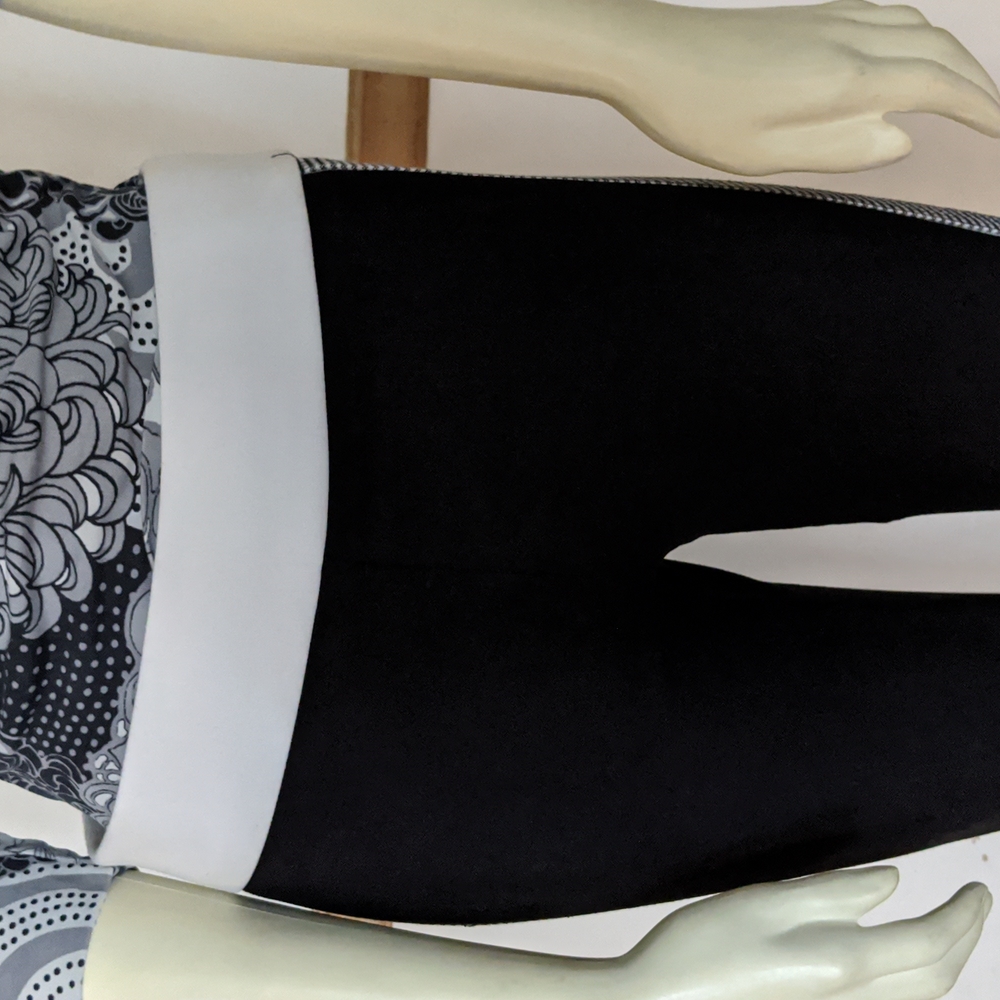 Zara Trafulac Leggings Collection  3/4 length size Medium - Picture 4 of 8